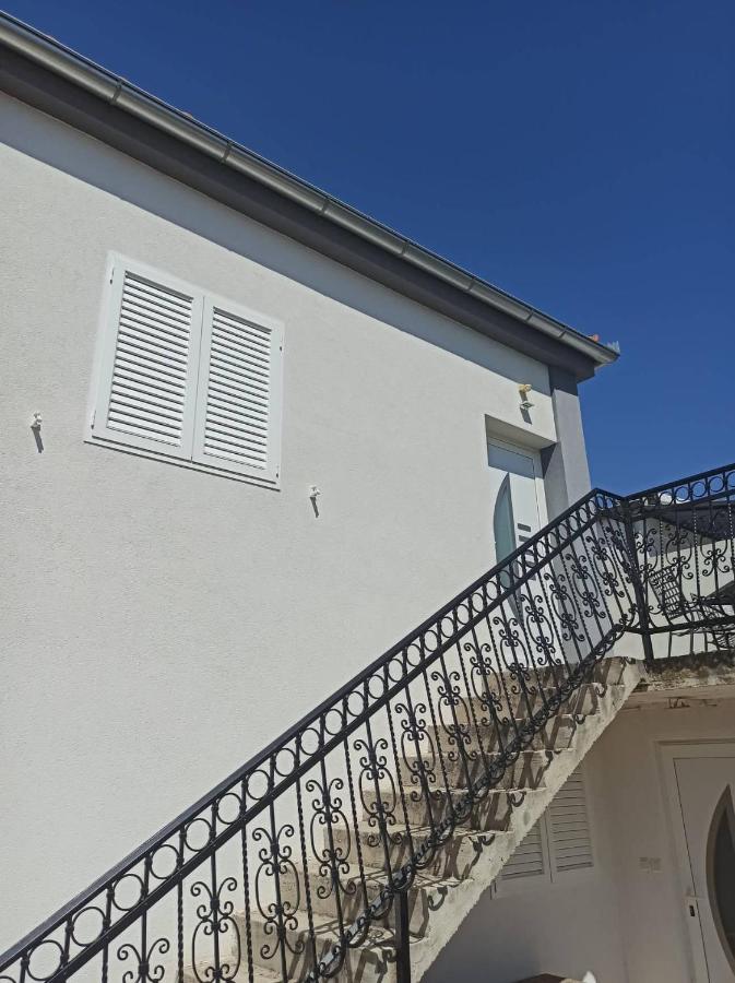 Apartman Stella Rovanjska Exteriör bild